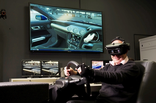 Ngồi nhà lái xe trên sa mạc nhờ công nghệ thực tế ảo